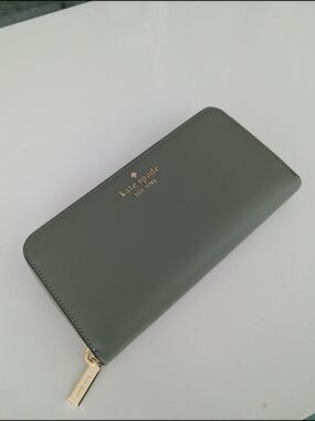 NWOT Kate Spade Madison Sage Dusky Pine Zip-Around Continental eather Wallet
